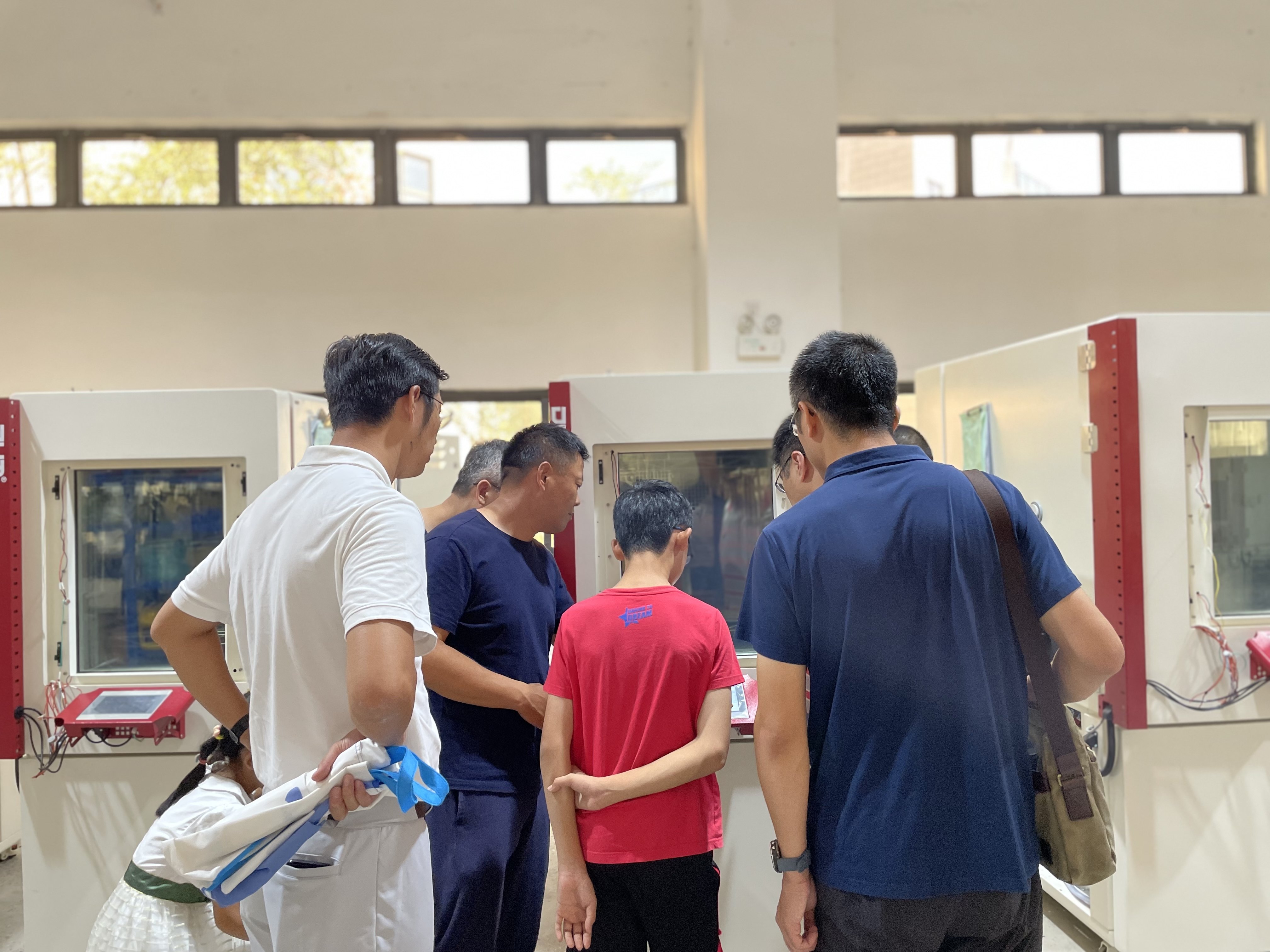 快速溫變試驗箱廠家哪些品質(zhì)更重要？